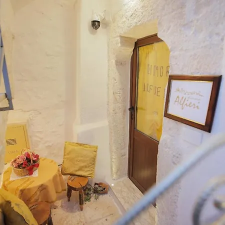Dimora Alfieri Casa de Férias *